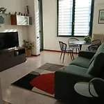 شقة Bilocale Con Terrazzo E Box Auto Su Richiesta *