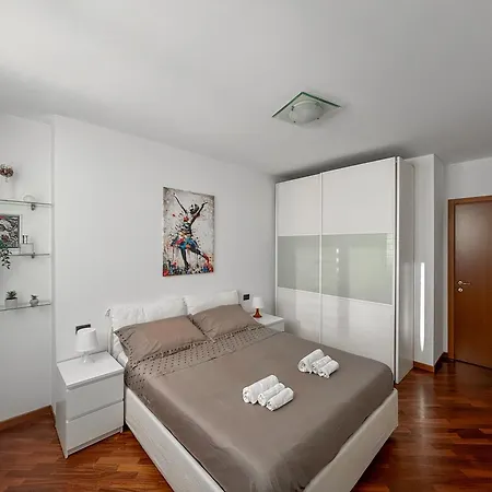 Bilocale Con Terrazzo E Box Auto Su Richiesta Appartement *