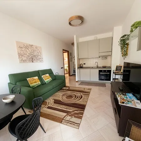 Bilocale Con Terrazzo E Box Auto Su Richiesta Apartment *
