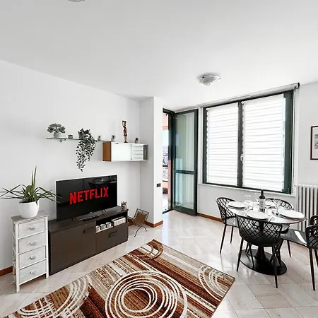 Lejlighed Bilocale Con Terrazzo E Box Auto Su Richiesta