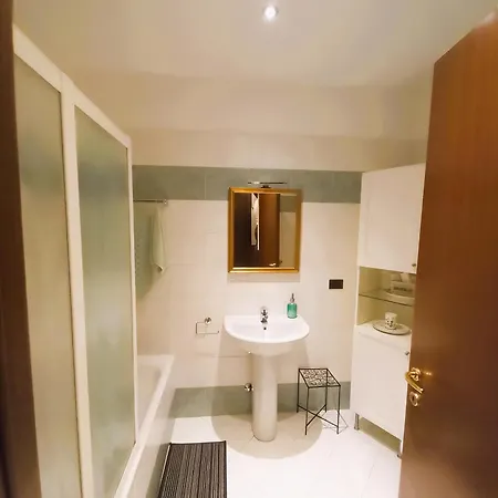 Bilocale Con Terrazzo E Box Auto Su Richiesta Апартаменты *