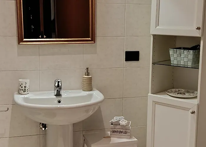 Bilocale Con Terrazzo E Box Auto Su Richiesta Apartmán *